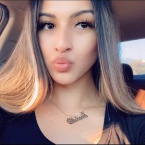 Meet your Posher, Isabella